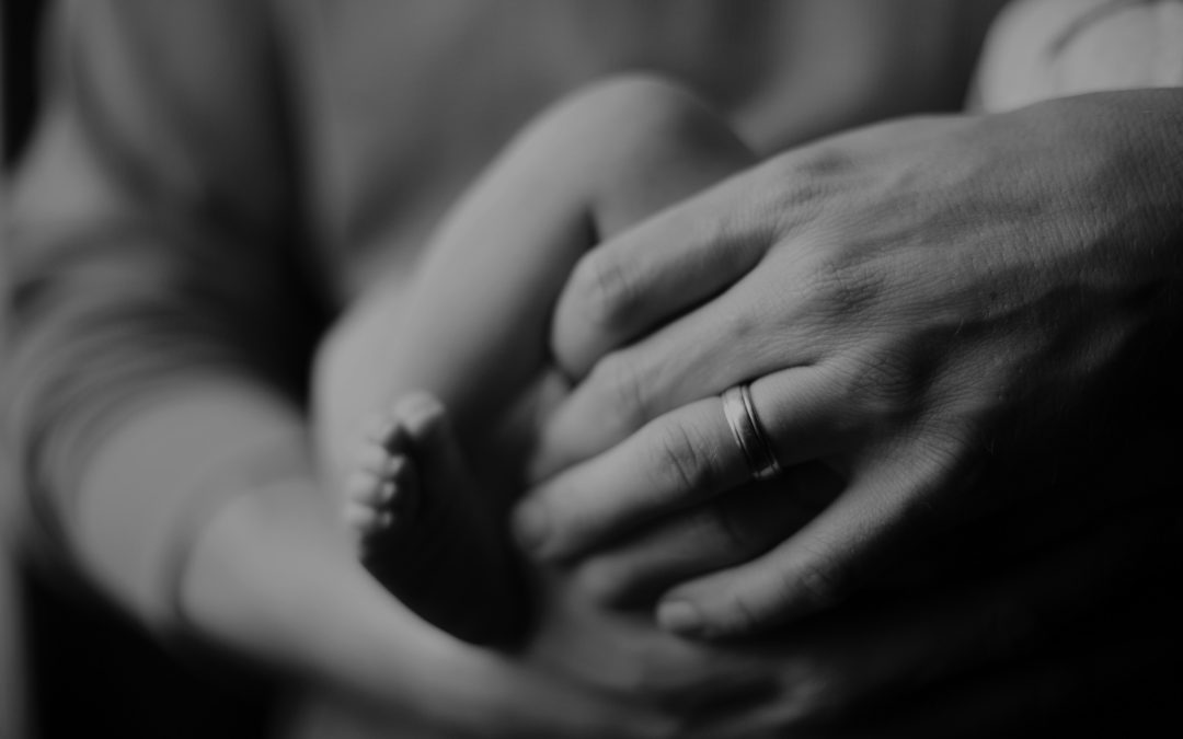 How Postpartum Doulas Support the Entire Household