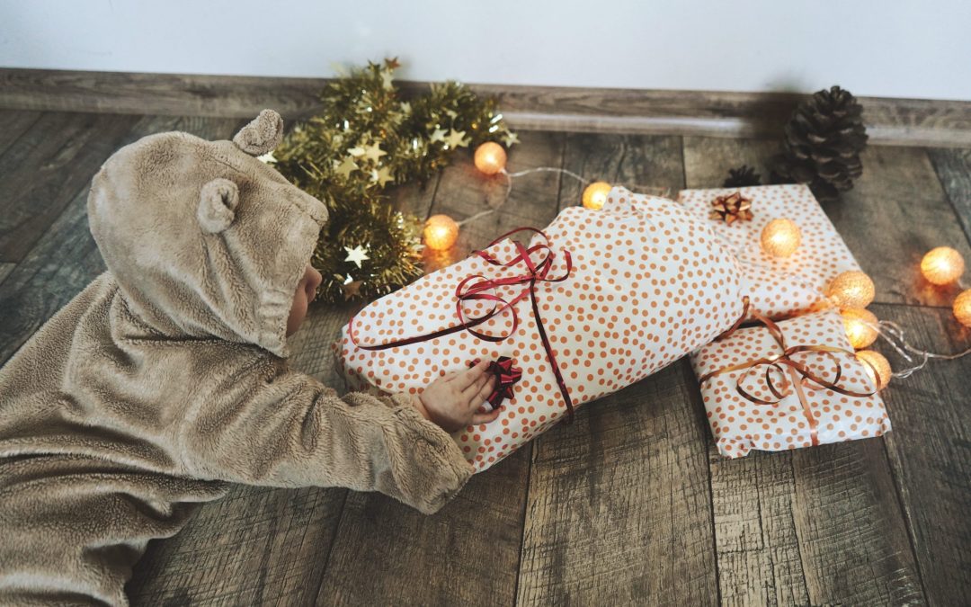 A Doula’s Guide to Peaceful Holidays for Pregnant and Postpartum Folks